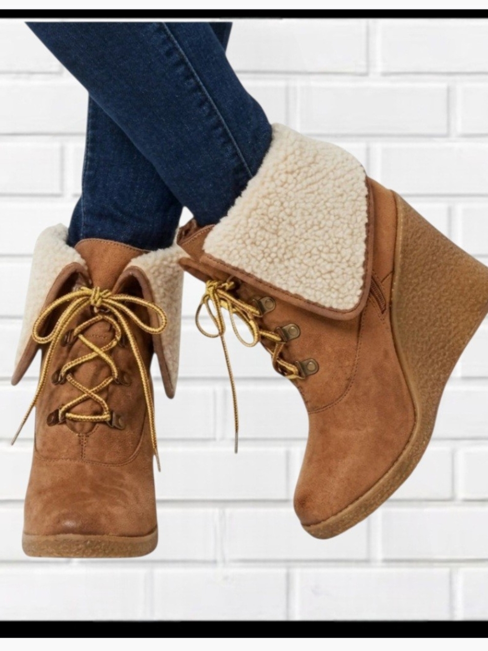 QUPID Camel Faux Suede Shearling Lace Up Wedge Booties Size 7.5 NIB